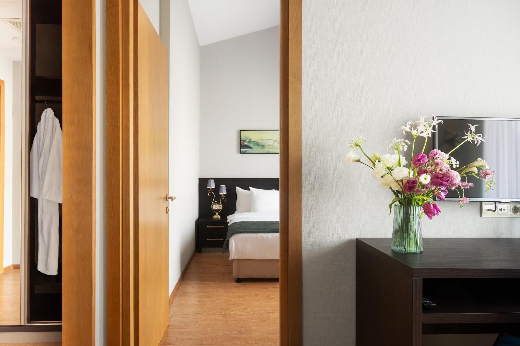 Sephia Hotel Tbilisi Luaran gambar